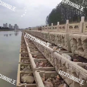 ���B��